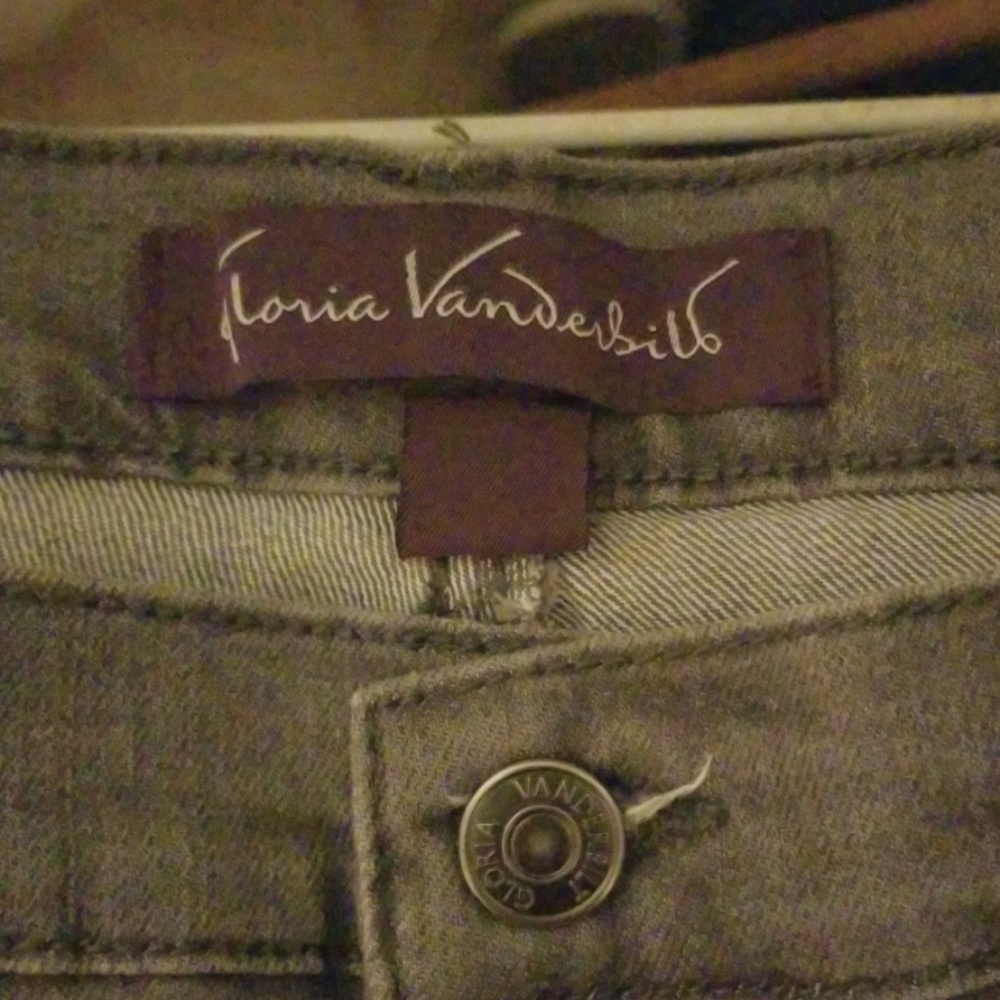 Gloria Vanderbilt jeans